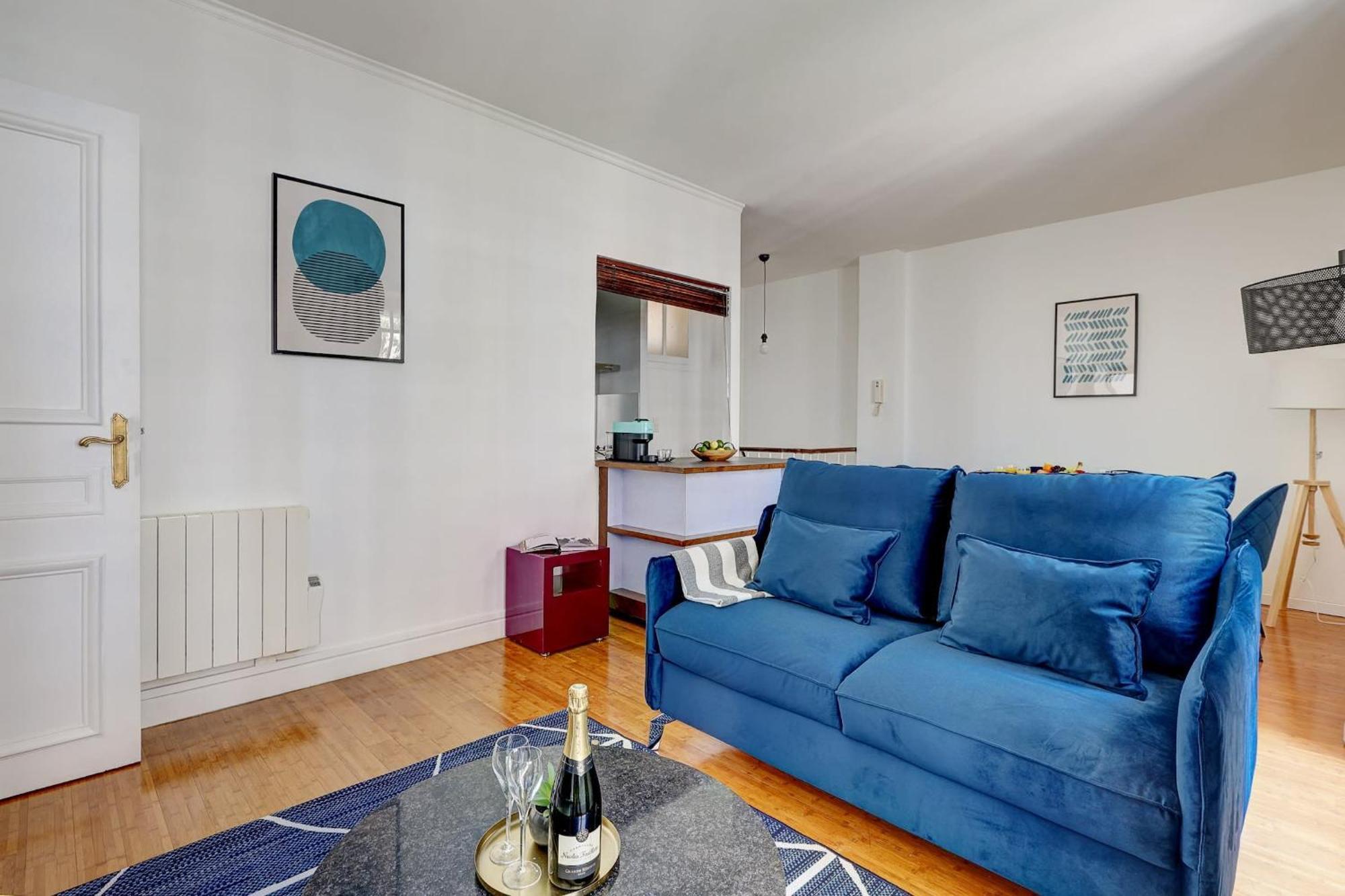 Champs-Elysees - 2Br With Balcony - Cityapartmentstay 巴黎 外观 照片