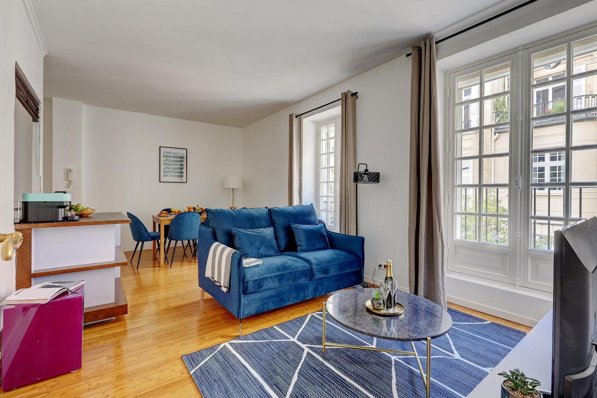 Champs-Elysees - 2Br With Balcony - Cityapartmentstay 巴黎 外观 照片